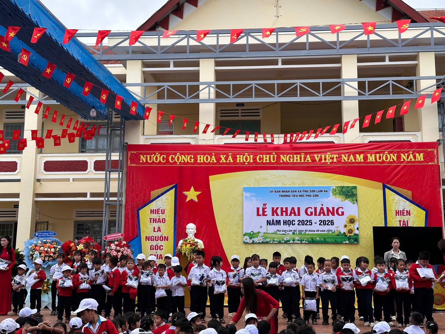 568aeb852b47a019f956