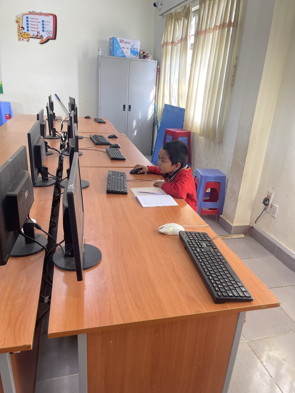 SÂN CHƠI “ĐẤU TRƯỜNG VIOEDU” LAN TỎA TINH THẦN HỌC TẬP